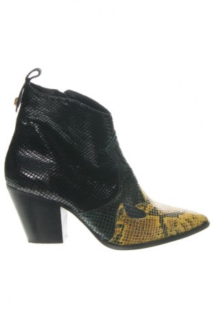 Botine de damă Wall street, Mărime 39, Culoare Negru, Preț 141,99 Lei