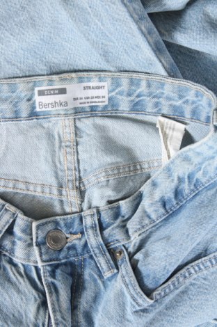 Γυναικείο Τζίν Bershka, Μέγεθος XS, Χρώμα Μπλέ, Τιμή 9,99 €