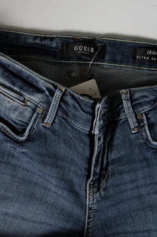 Γυναικείο Τζίν Guess, Μέγεθος M, Χρώμα Μπλέ, Τιμή 28,49 €