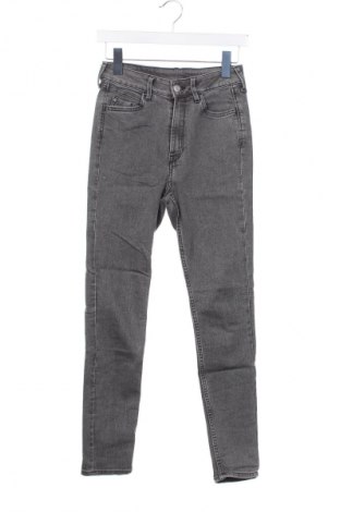 Damen Jeans H&M, Größe S, Farbe Grau, Preis 9,99 €