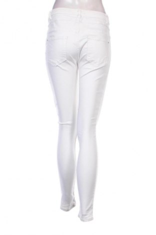 Damen Jeans New Look, Größe M, Farbe Weiß, Preis 10,99 €