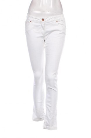 Damen Jeans Next, Größe L, Farbe Weiß, Preis 20,97 €