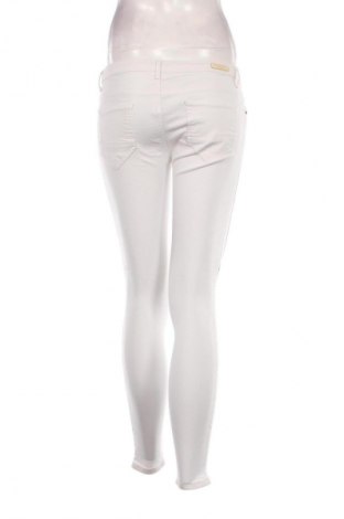 Damen Jeans Zara, Größe M, Farbe Weiß, Preis 7,99 €