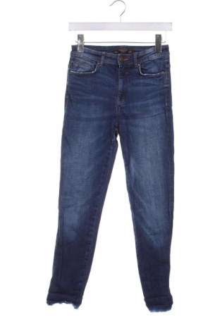 Damskie jeansy Zara Trafaluc, Rozmiar S, Kolor Niebieski, Cena 43,99 zł