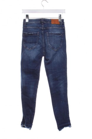 Damskie jeansy Zara Trafaluc, Rozmiar S, Kolor Niebieski, Cena 43,99 zł