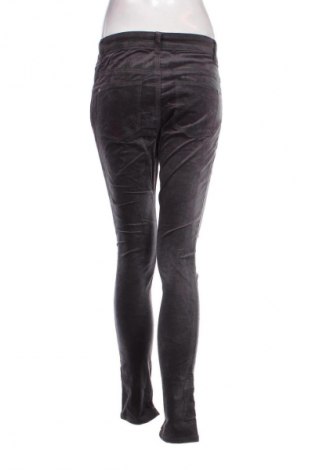 Damen Cordhose Norah, Größe M, Farbe Grau, Preis 6,99 €