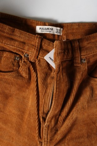 Pantaloni de velvet de femei Pull&Bear, Mărime S, Culoare Galben, Preț 95,99 Lei