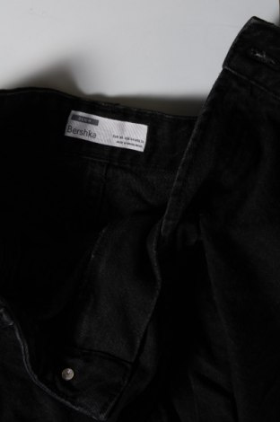 Pantaloni scurți de femei Bershka, Mărime S, Culoare Negru, Preț 49,87 Lei