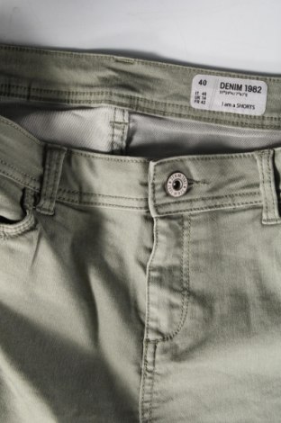 Dámské kraťasy  Denim 1982, Velikost L, Barva Zelená, Cena  247,00 Kč