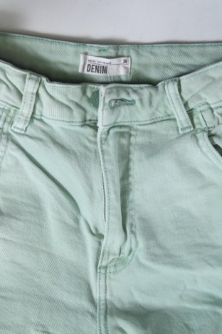 Pantaloni scurți de femei Sinsay, Mărime XS, Culoare Verde, Preț 38,99 Lei