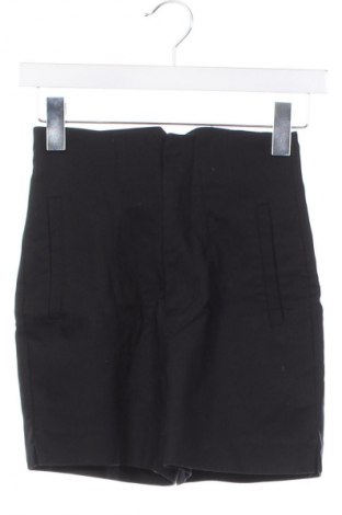 Pantaloni scurți de femei Stradivarius, Mărime XXS, Culoare Negru, Preț 31,99 Lei