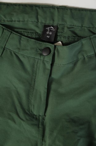 Damenhose Active Touch, Größe M, Farbe Grün, Preis € 13,99