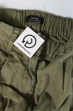 Damenhose Bershka, Größe XXS, Farbe Grün, Preis € 10,99