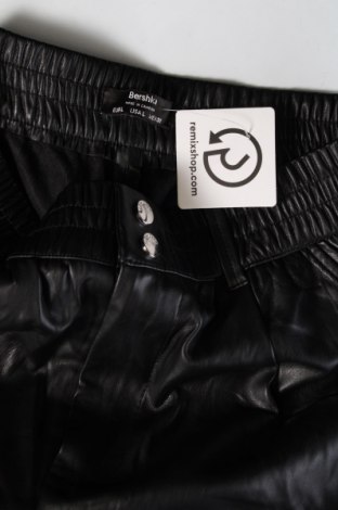 Pantaloni de femei Bershka, Mărime L, Culoare Negru, Preț 48,99 Lei