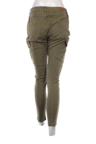 Pantaloni de femei Clockhouse, Mărime L, Culoare Verde, Preț 48,99 Lei