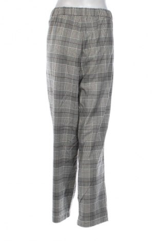 Pantaloni de femei H&M Divided, Mărime XXL, Culoare Multicolor, Preț 95,99 Lei