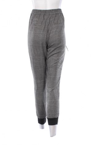 Pantaloni de femei Kaffe, Mărime M, Culoare Multicolor, Preț 134,99 Lei