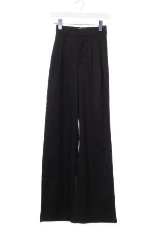 Pantaloni de femei Pull&Bear, Mărime XS, Culoare Negru, Preț 74,00 Lei