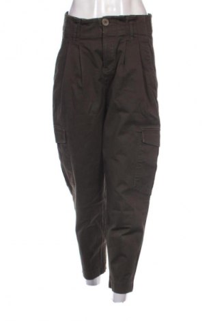 Pantaloni de femei Reserved, Mărime M, Culoare Verde, Preț 36,99 Lei