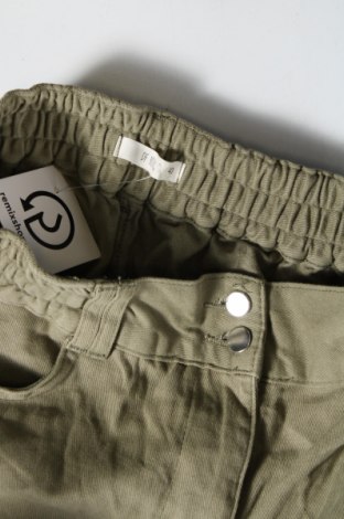 Pantaloni de femei Young, Mărime M, Culoare Verde, Preț 38,99 Lei