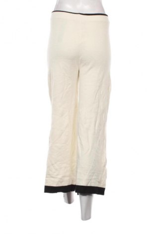 Pantaloni de femei Zara, Mărime S, Culoare Alb, Preț 34,99 Lei