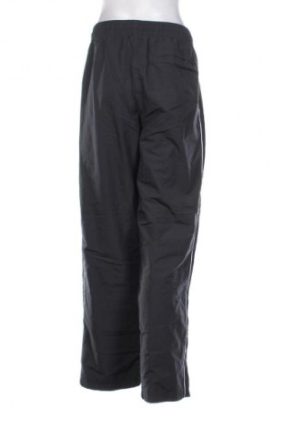 Pantaloni trening de femei Nike, Mărime XL, Culoare Gri, Preț 134,99 Lei