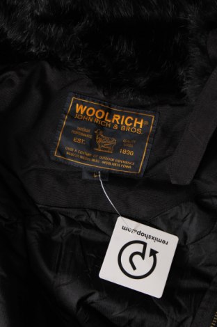 Дамско яке Woolrich, Размер L, Цвят Черен, Цена 274,49 лв.