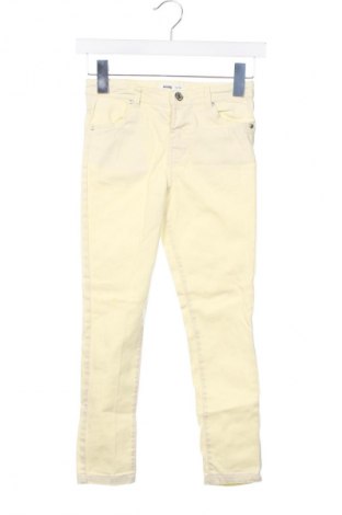 Kinderjeans Sinsay, Größe 7-8y/ 128-134 cm, Farbe Gelb, Preis 9,49 €