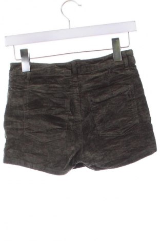 Kinder Shorts Tractr, Größe 11-12y/ 152-158 cm, Farbe Grün, Preis € 9,49