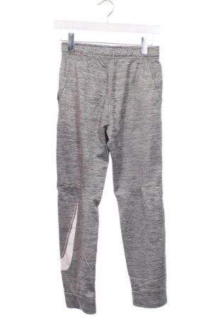 Kinder Sporthose Nike, Größe 12-13y/ 158-164 cm, Farbe Grau, Preis € 21,99