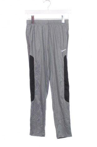 Kinder Sporthose Nike, Größe 12-13y/ 158-164 cm, Farbe Grau, Preis 16,99 €