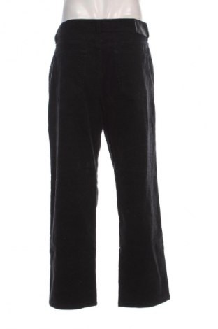 Pantaloni raiați de bărbați Brax, Mărime XL, Culoare Negru, Preț 100,99 Lei