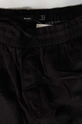 Pantaloni de bărbați Bershka, Mărime M, Culoare Negru, Preț 79,11 Lei