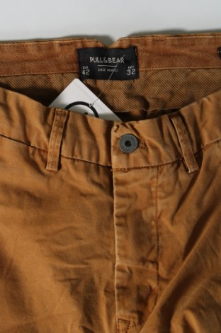 Męskie spodnie Pull&Bear, Rozmiar M, Kolor Brązowy, Cena 60,99 zł