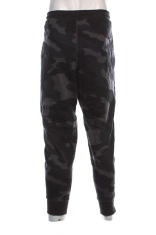 Herren Sporthose All In Motion, Größe L, Farbe Mehrfarbig, Preis 11,49 €