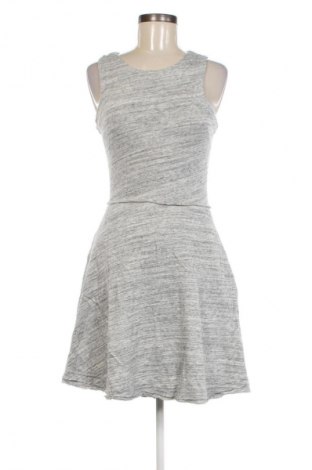 Kleid, Größe S, Farbe Grau, Preis € 10,49