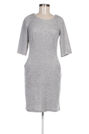 Kleid, Größe M, Farbe Grau, Preis € 8,49