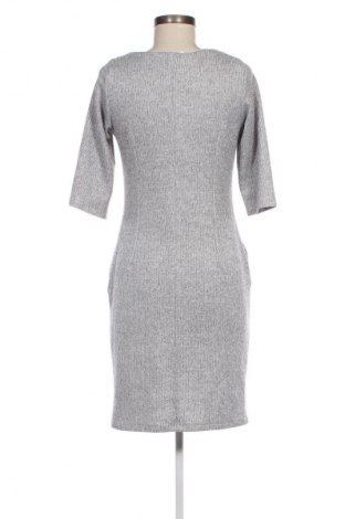 Kleid, Größe M, Farbe Grau, Preis € 8,49