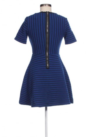 Kleid Alythea, Größe M, Farbe Blau, Preis € 4,49