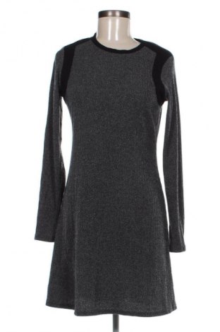 Kleid Gap, Größe M, Farbe Grau, Preis 12,49 €