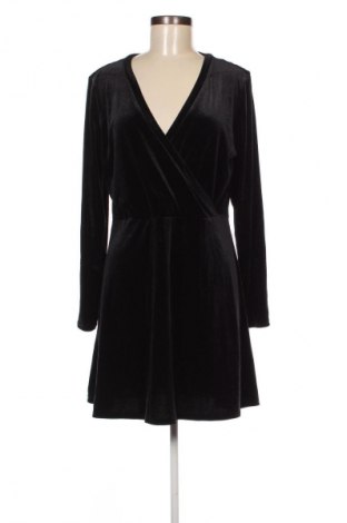 Kleid Monki, Größe L, Farbe Schwarz, Preis 7,99 €