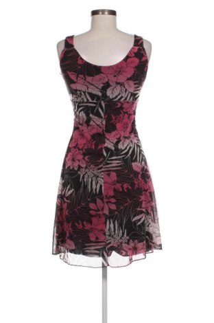 Kleid Sisters Point, Größe M, Farbe Mehrfarbig, Preis 7,99 €