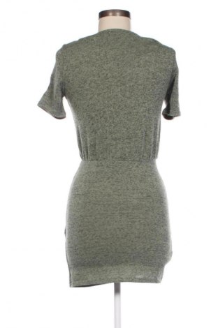 Kleid Zara Trafaluc, Größe S, Farbe Grün, Preis 6,99 €