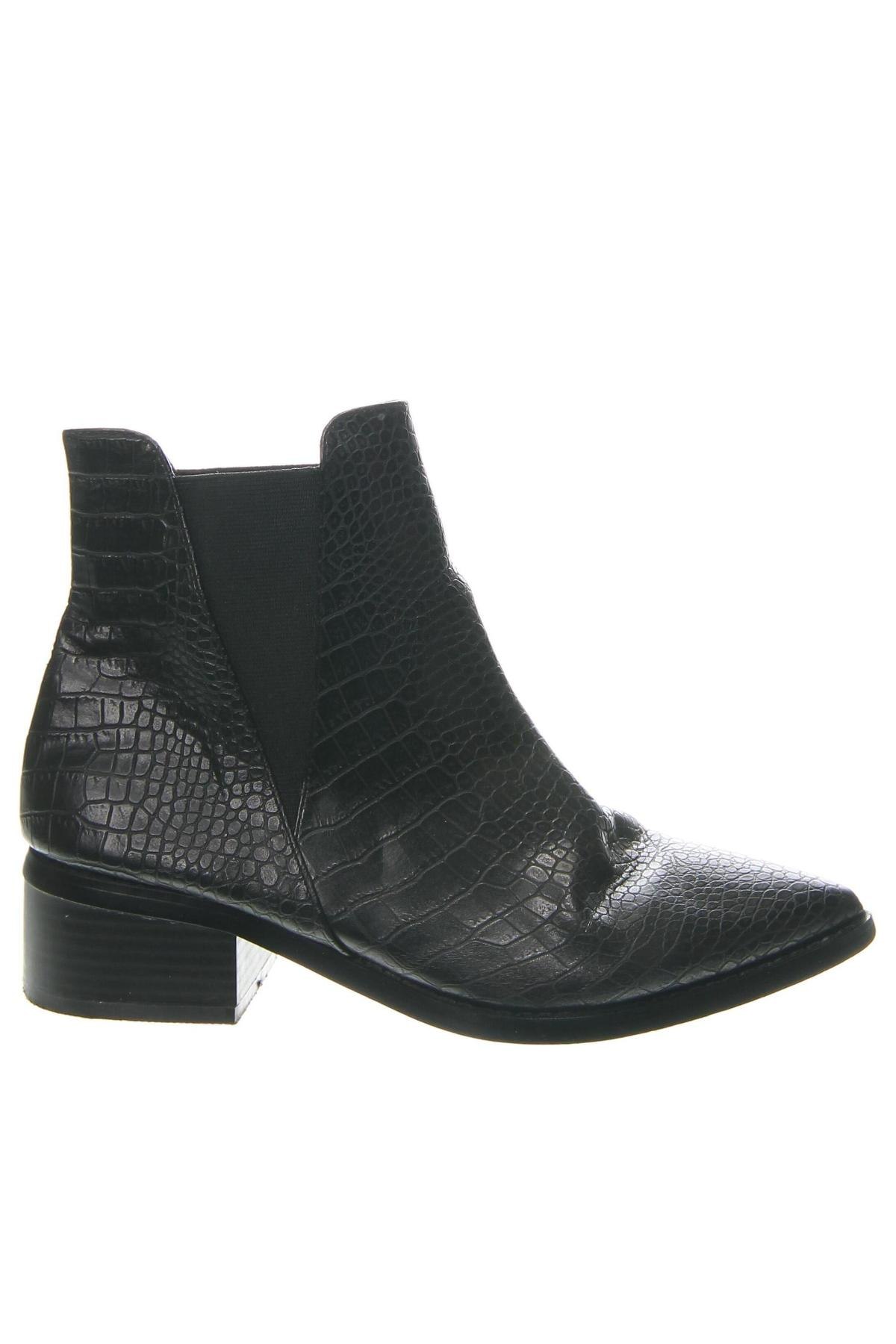 Botine de damă NLY, Mărime 38, Culoare Negru, Preț 110,99 Lei