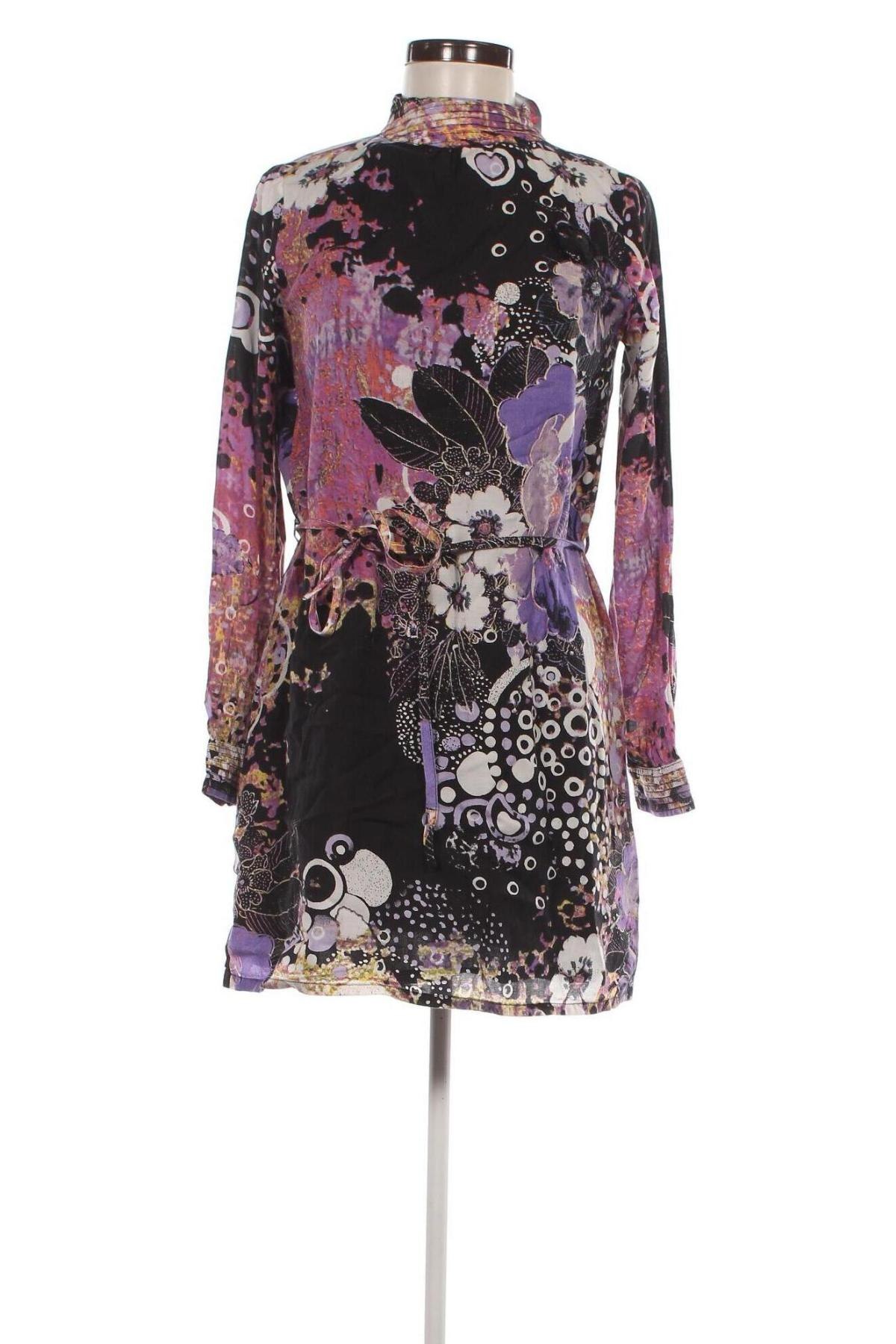 Kleid Peace & Love, Größe M, Farbe Mehrfarbig, Preis 8,99 €