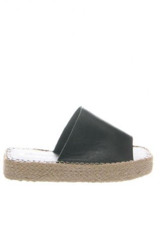 Pantofle RunnerBoss, Velikost 36, Barva Černá, Cena  799,00 Kč