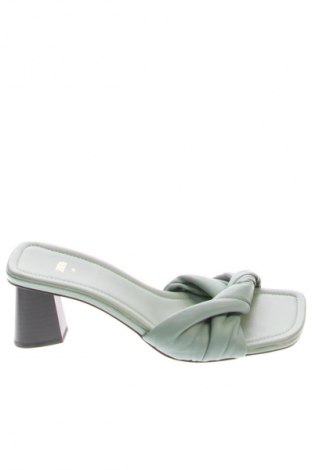 Pantolette Zara, Größe 40, Farbe Grün, Preis 14,00 €