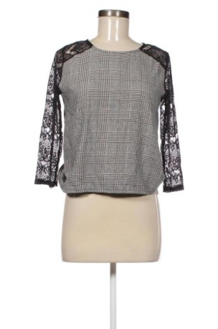 Damen Shirt Adilynn, Größe M, Farbe Mehrfarbig, Preis € 6,99