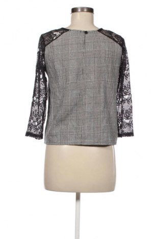 Damen Shirt Adilynn, Größe M, Farbe Mehrfarbig, Preis € 6,99