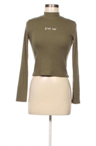 Damen Shirt Bershka, Größe S, Farbe Grün, Preis 9,72 €